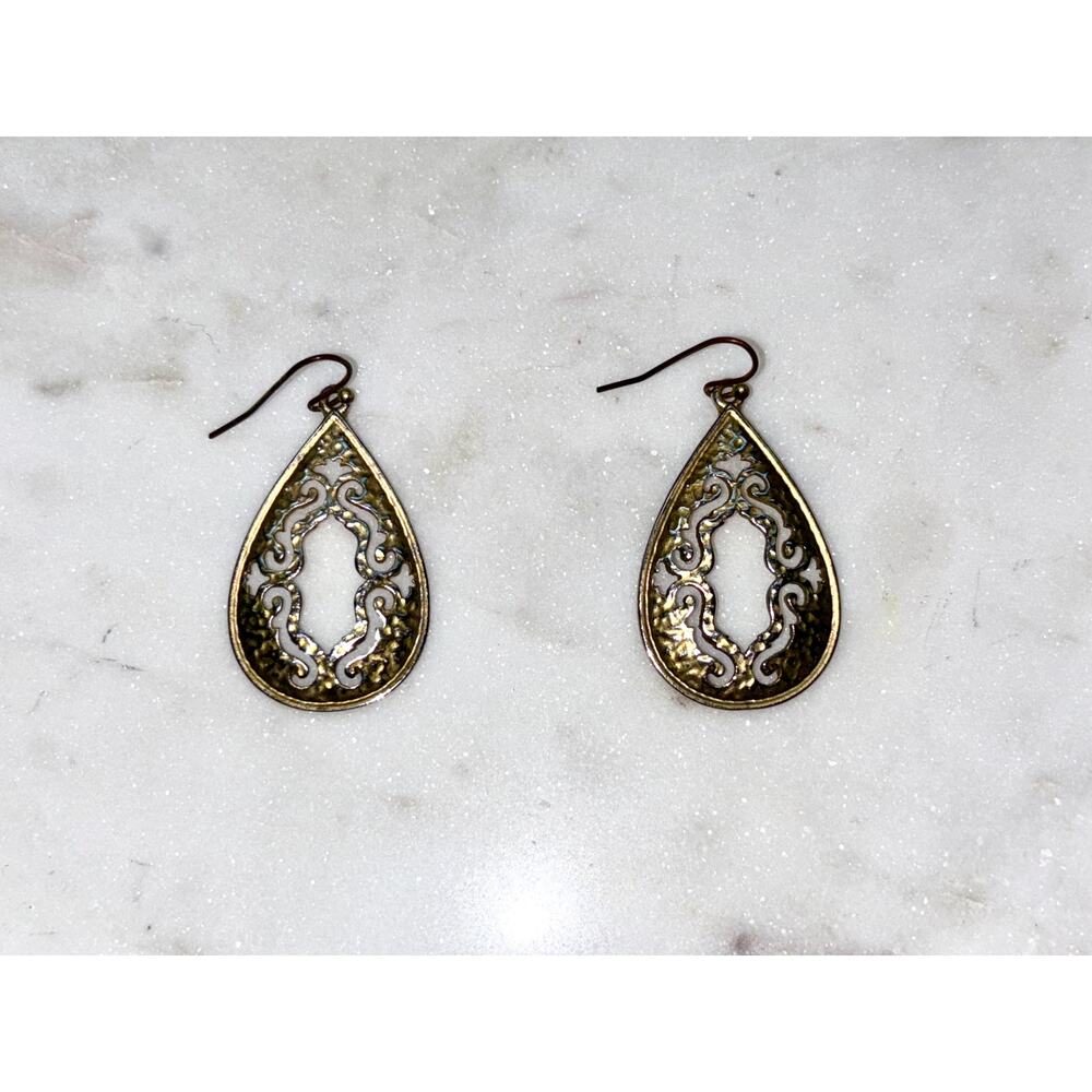 Vintage Gold-Plated Filigree Oval Dangle Drop Earrings - Picture 2 of 8